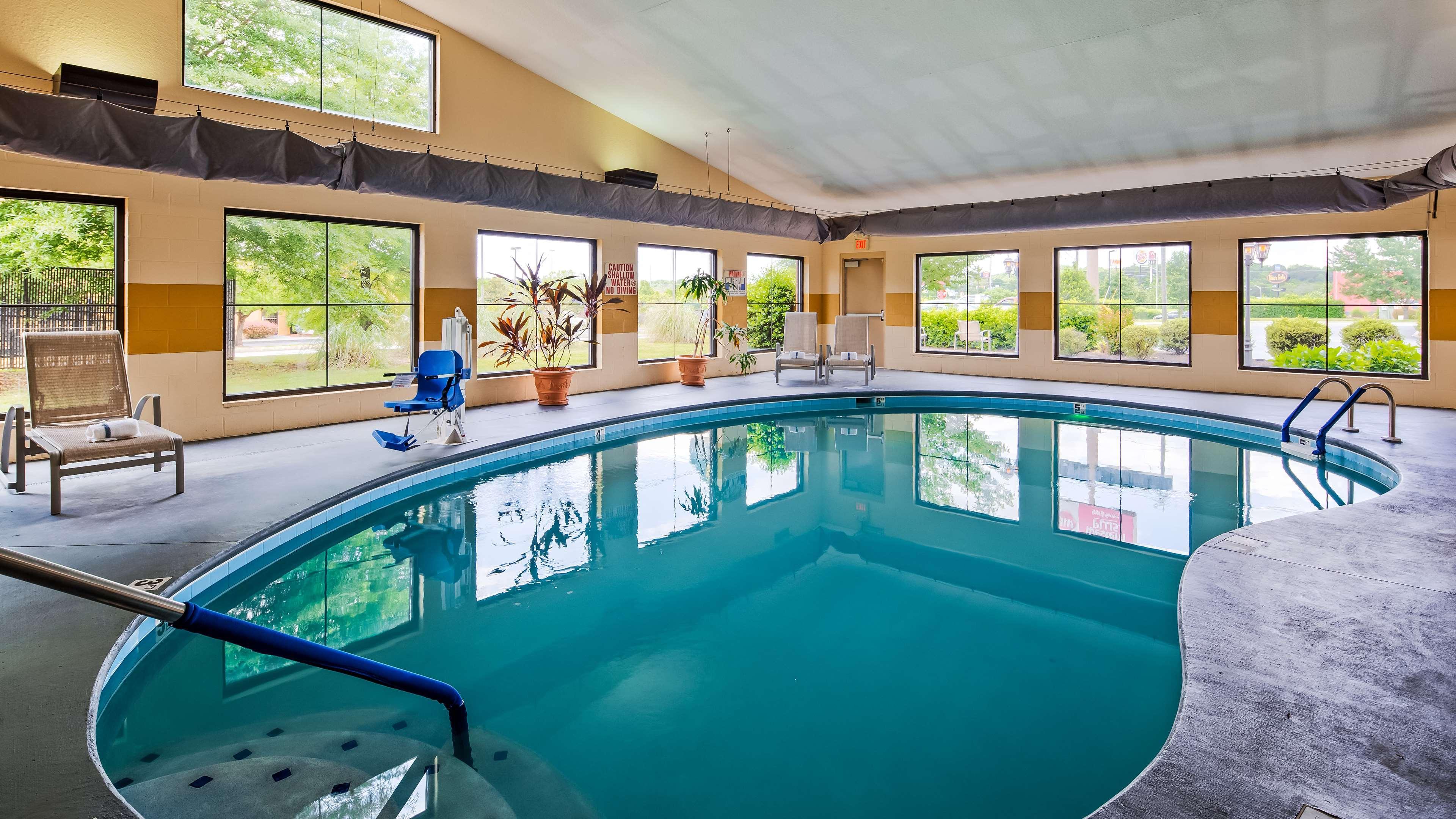 Best Western Plus Strawberry Inn & Suites Knoxville Ngoại thất bức ảnh